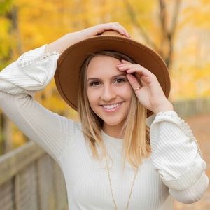 Meet your Posher, Kim